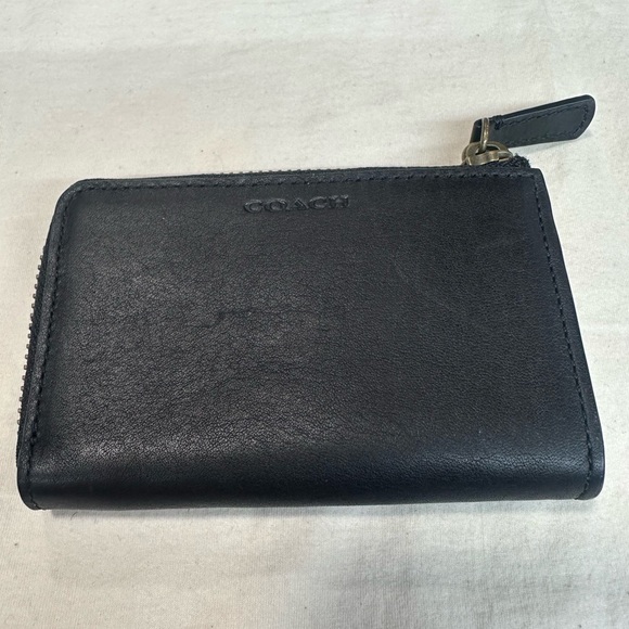 COACH ZIP KEY CASE .
